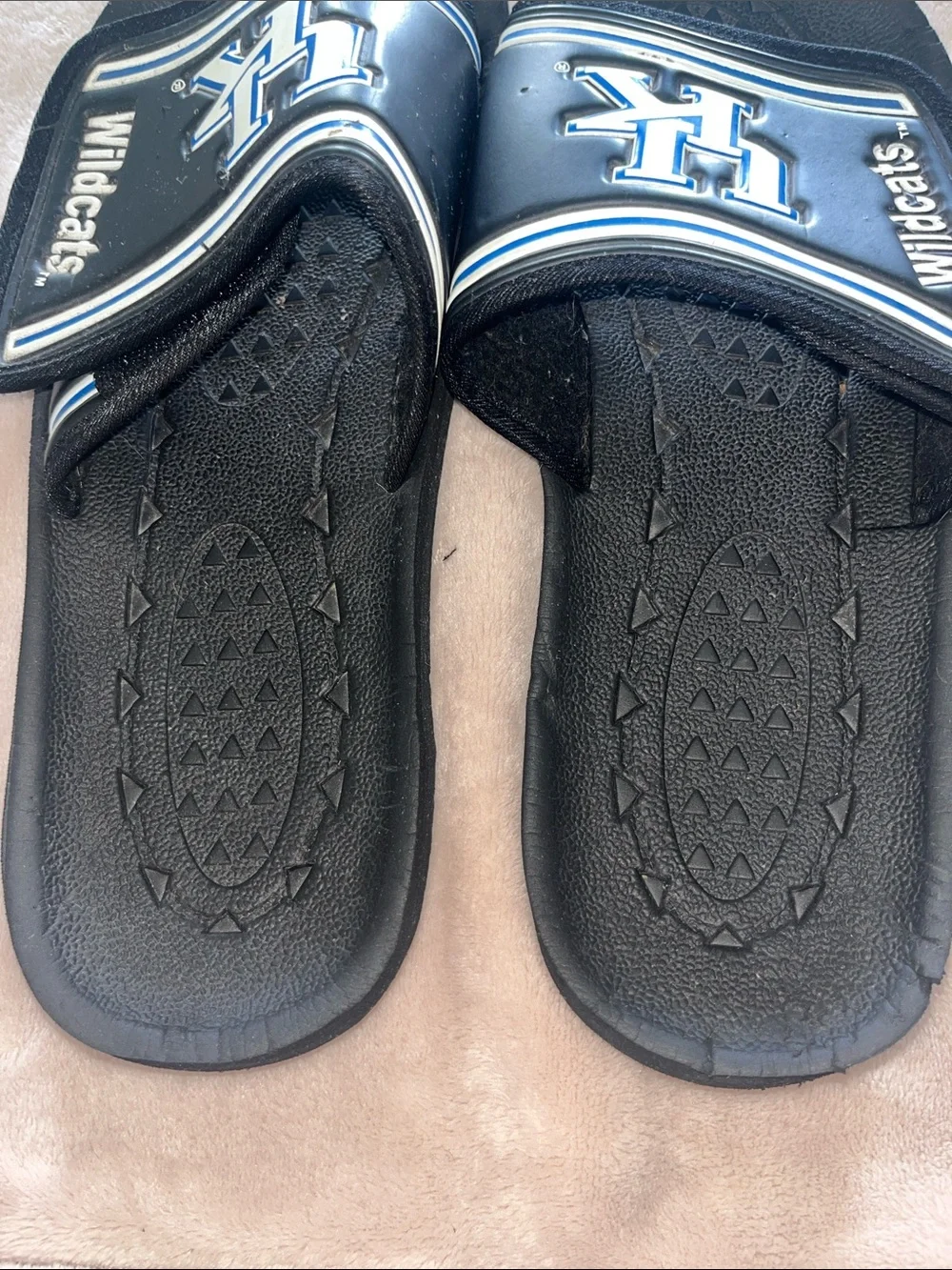 University of Kentucky Wildcats Slide Sandals with Adjustable Strap